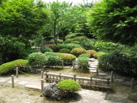 フォーレなかかわね茶茗舘の日本庭園